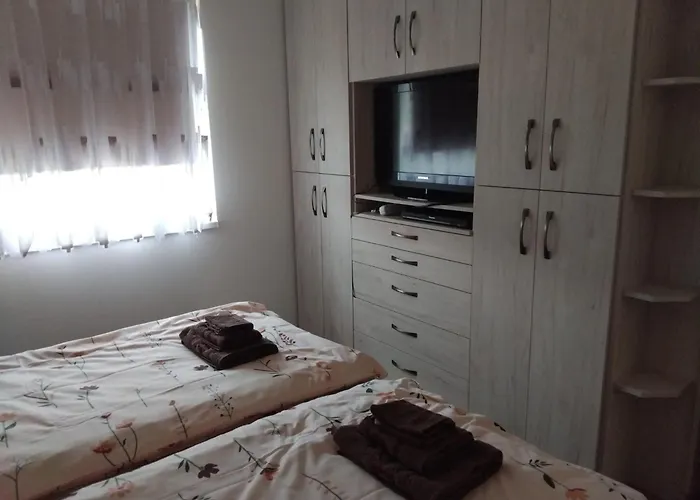 Domecek Se Sluncem Ferienhaus *